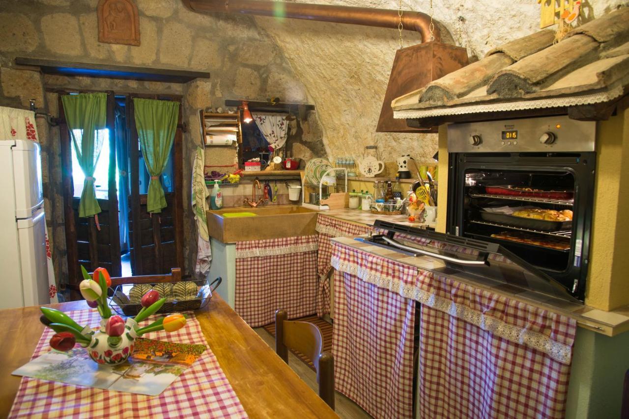 La Grotta Su Civita Lubriano Buitenkant foto